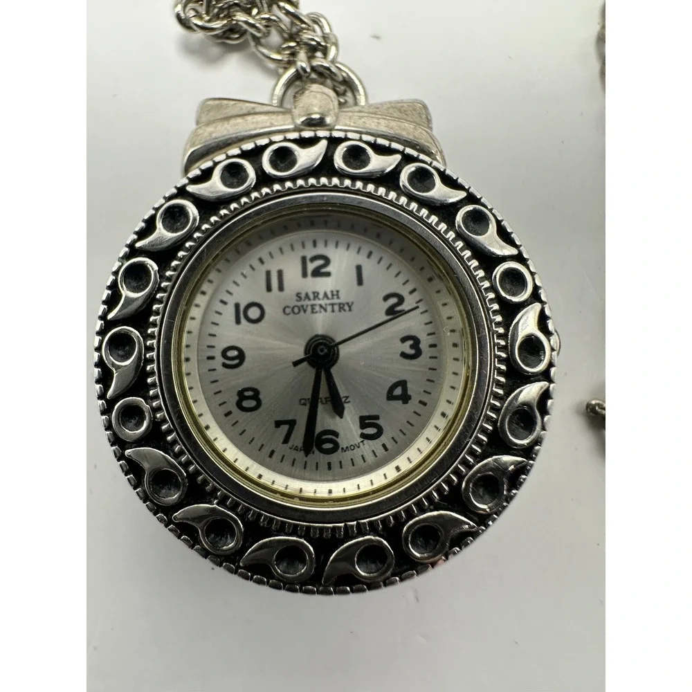 Sarah Coventry Ladies SCL339I Pendant Watch New Battery 26MM Silver Tone B43‎